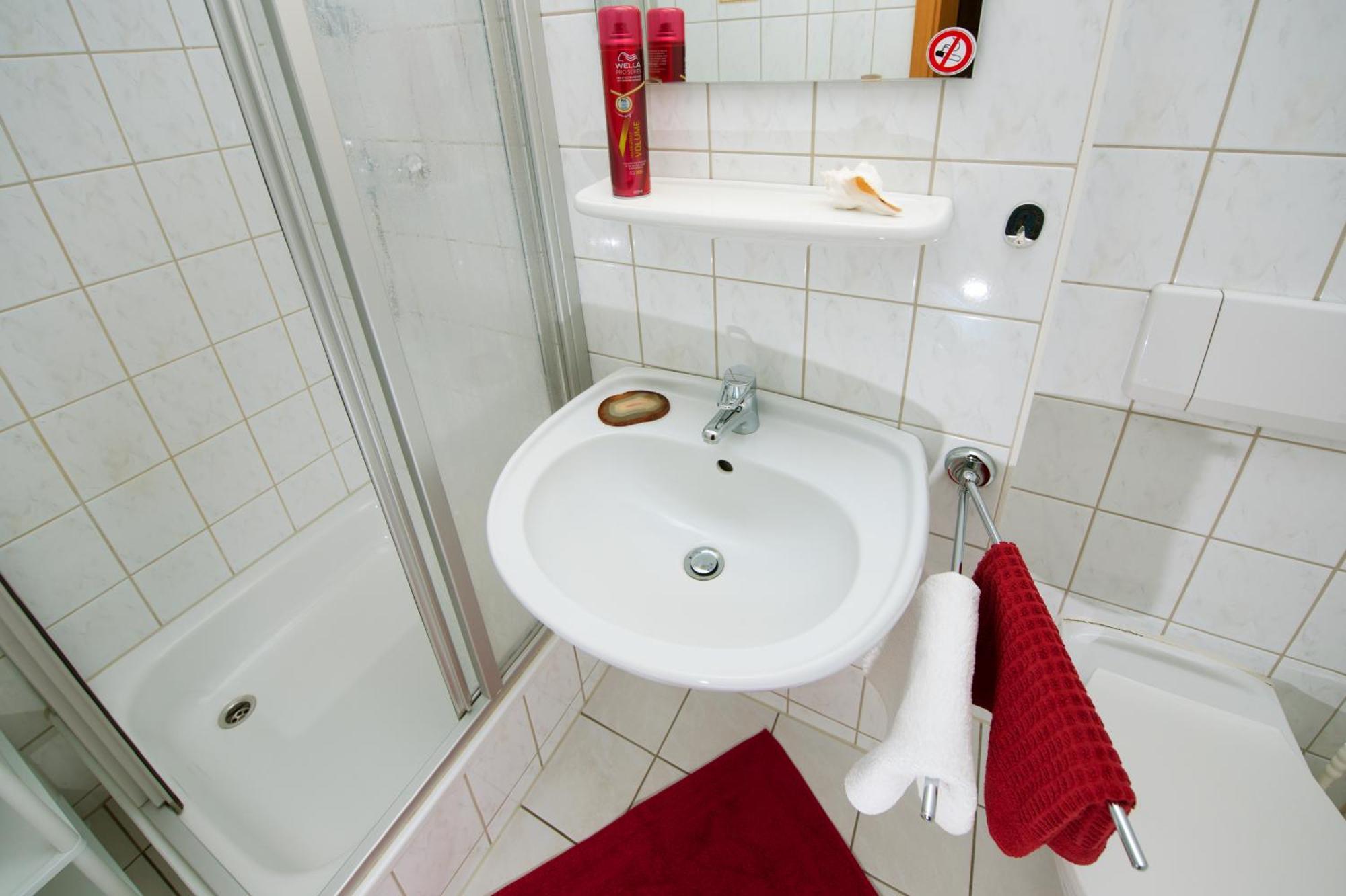 Pension Cafe Suzette Gotha Zimmer foto
