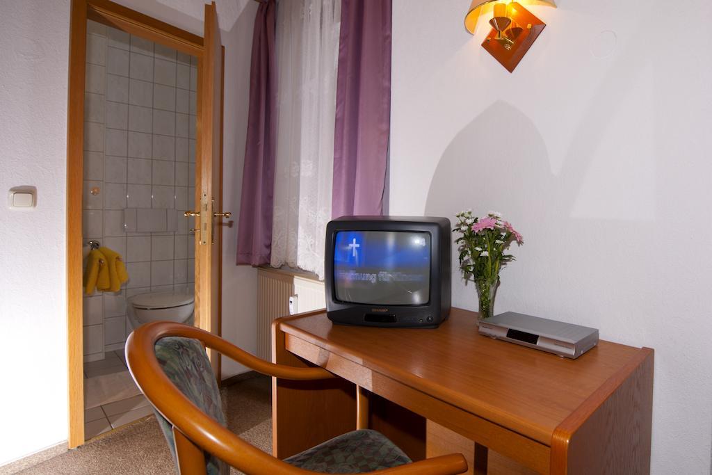 Pension Cafe Suzette Gotha Zimmer foto