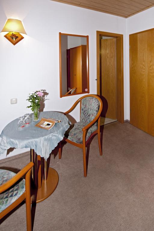 Pension Cafe Suzette Gotha Zimmer foto