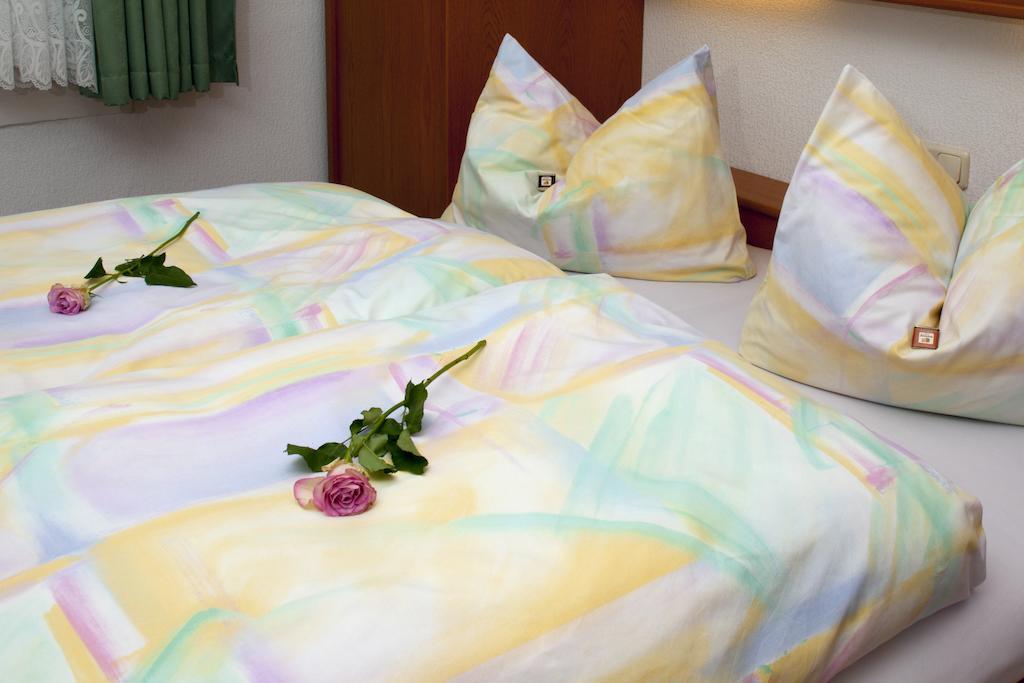 Pension Cafe Suzette Gotha Zimmer foto